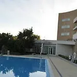 Lusitania Congress & 4*