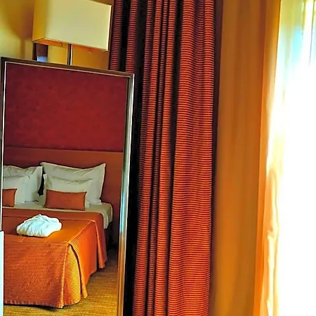 Lusitania Congress & Otel